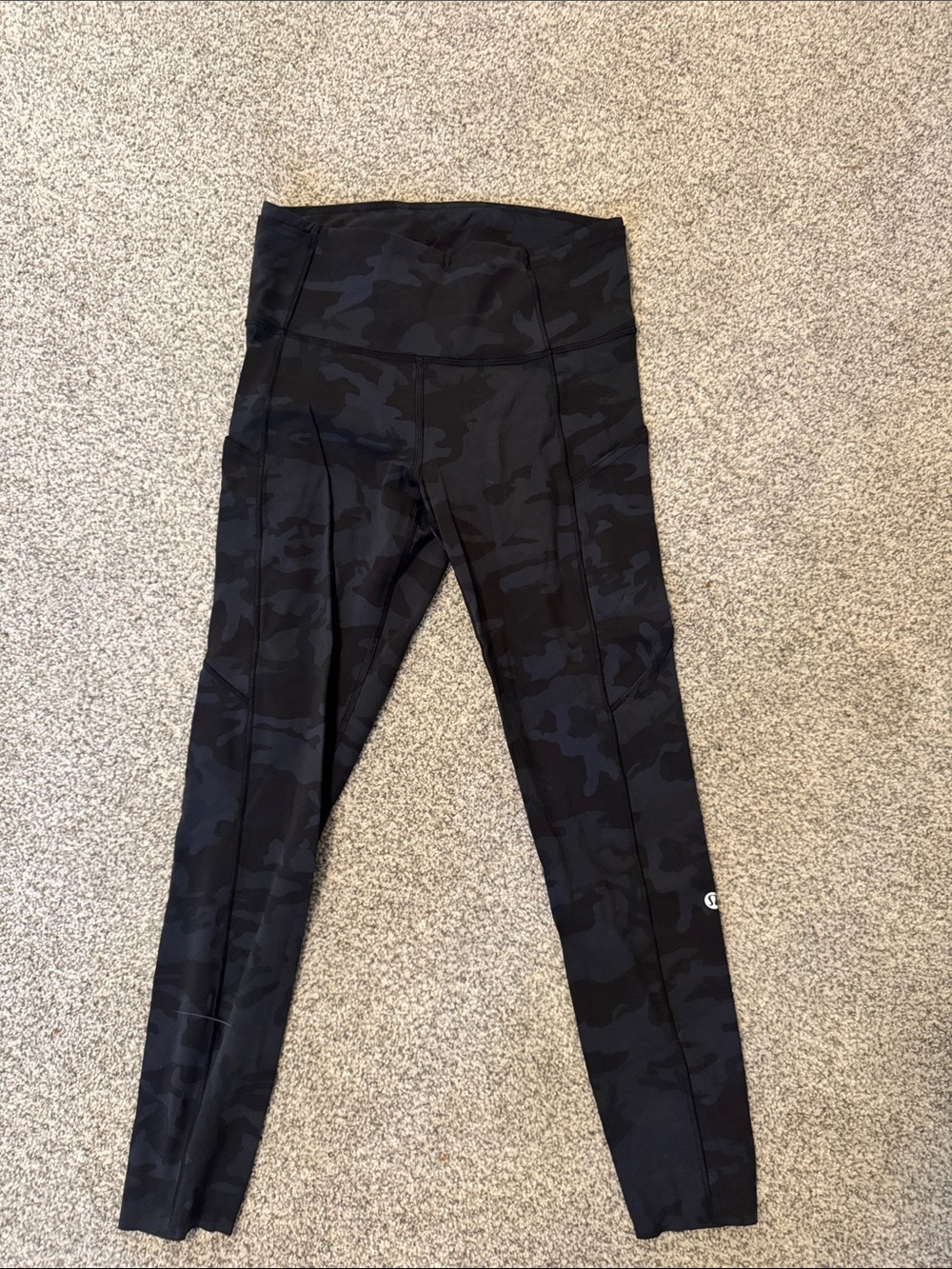 Fast and free lululemon camo legging